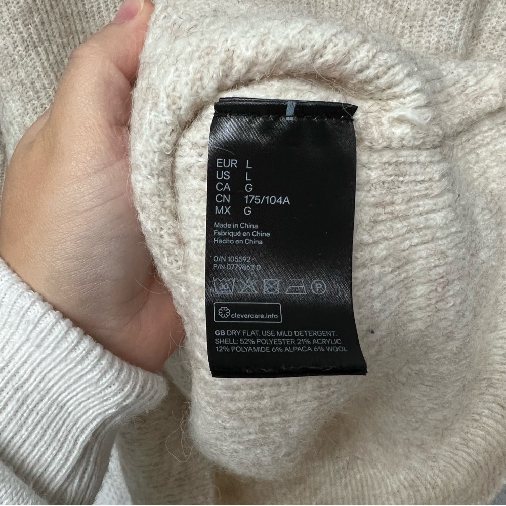 H&M Oversize Knit - Picture 6 of 6